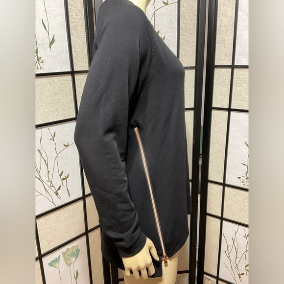 Stella & Dot Tops - STELLA & Dot Long Sleeved Top with Gold Zipper Embellishment on Each Side L